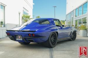 Chevrolet Corvette 63RS Custom Split-Window Coupe 1963 года 